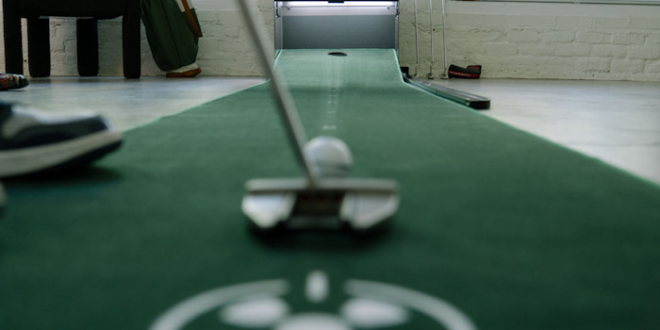 PUTTR – Smart Puting Green Mat portabel bertenaga AI